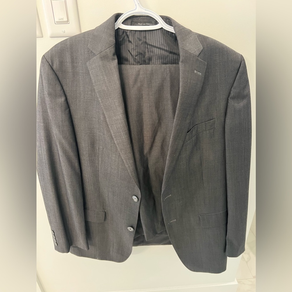 Calvin Klein Slim Fit Men’s Suit